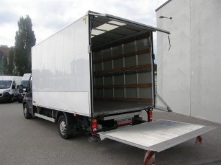 Peugeot Boxer Chassis KO/LBW 35+ L4 HDi 163 Kofferaufbau mit Ladebordwand