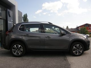 Peugeot 2008 PureTech 130 S&S Allure 6-Gang-Manuell