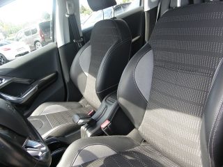 Peugeot 2008 PureTech 130 S&S Allure 6-Gang-Manuell