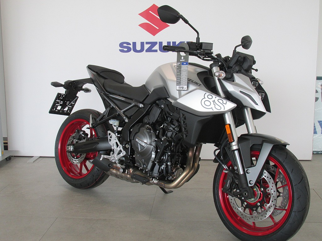 Suzuki GSX 8S