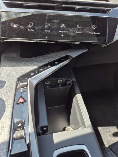 Peugeot 3008 Elektro 210 73kWh GT / Verfügbar ab Ende September
