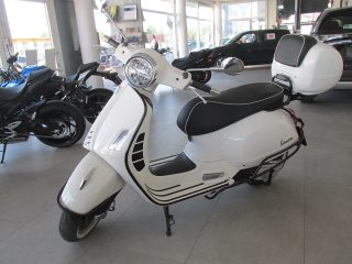 Vespa GTS SUPER 300
