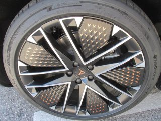 Cupra Tavascan 77kWh Extreme