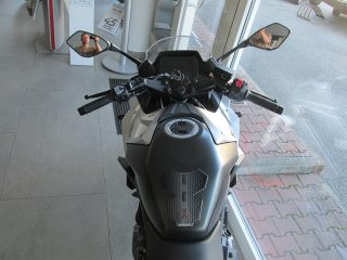 Suzuki GSX-8R