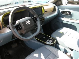 Fiat Grande Panda Hybrid mHEV 110 6-Gang eDCT La Prima