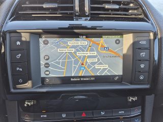 Jaguar F-Pace 20d AWD Pure Aut.