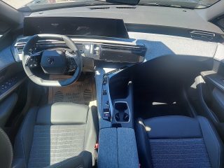 Peugeot 5008 Allure Hybrid 145 e-DCS6 sofort verfügbar