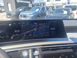 Peugeot 5008 Allure Hybrid 145 e-DCS6 sofort verfügbar