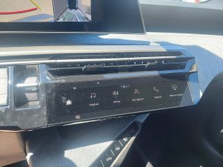 Peugeot 5008 Allure Hybrid 145 e-DCS6 sofort verfügbar